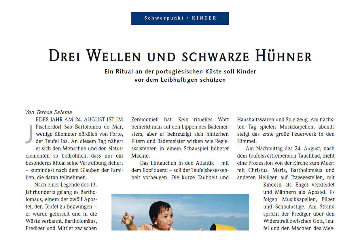 Drei Wellen und schwarze Hühner